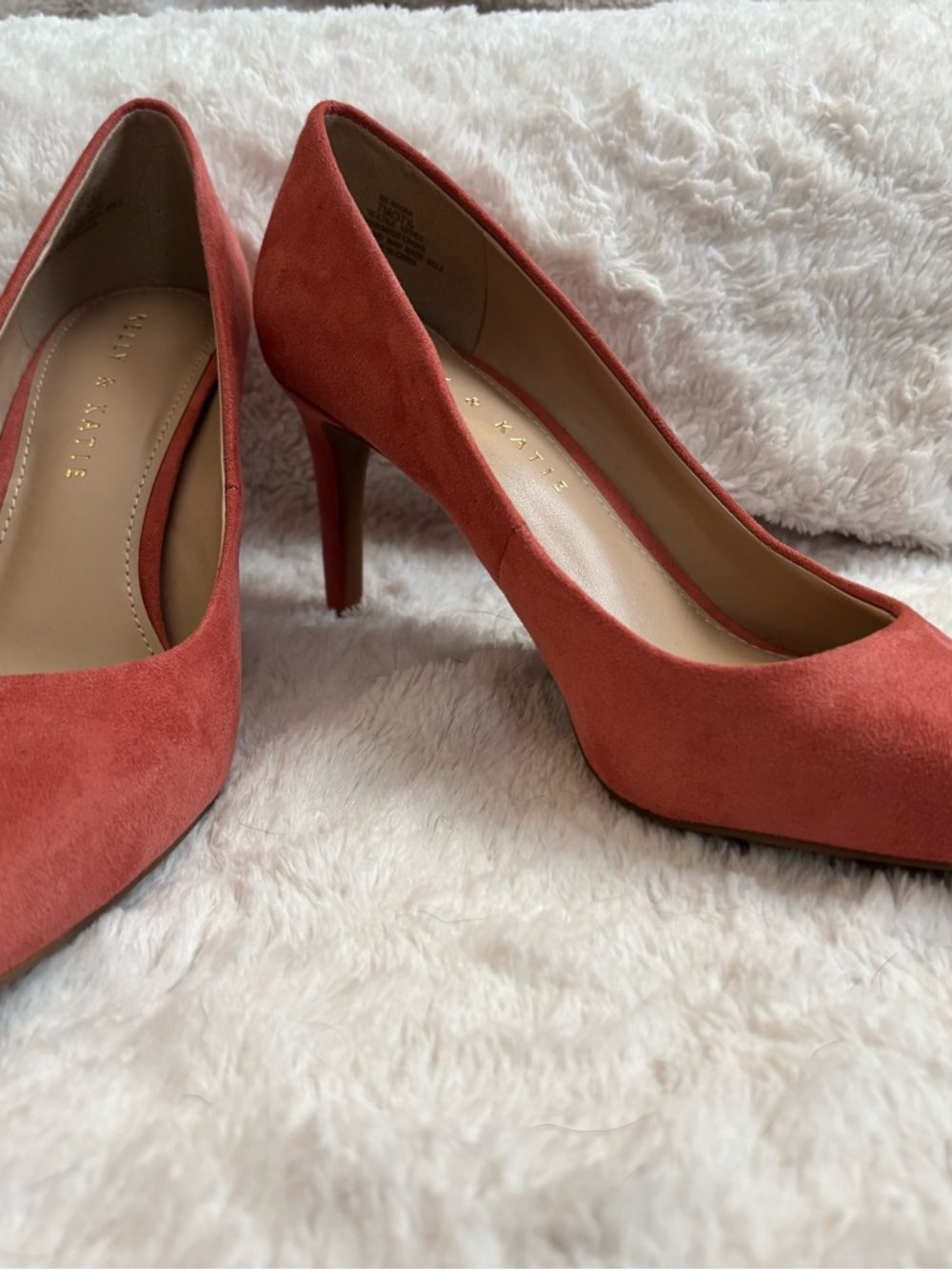 NWOT Kelly & Katie Coral Suede Pointed-Toe Pumps